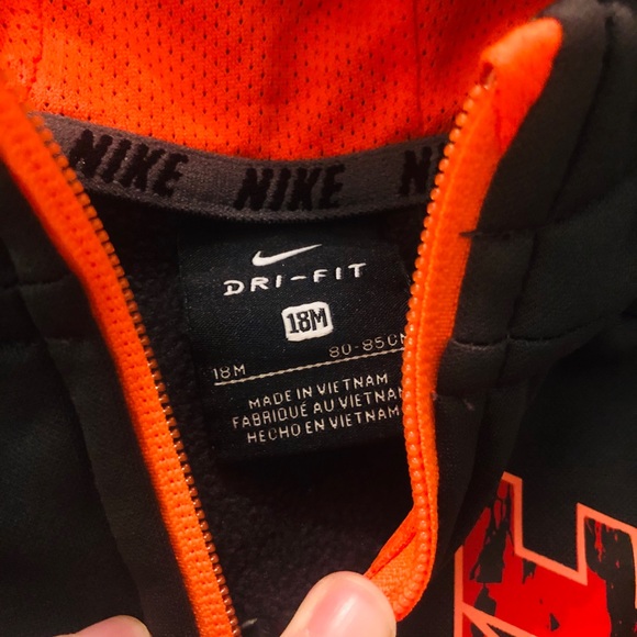 Nike jacket - Picture 4 of 4